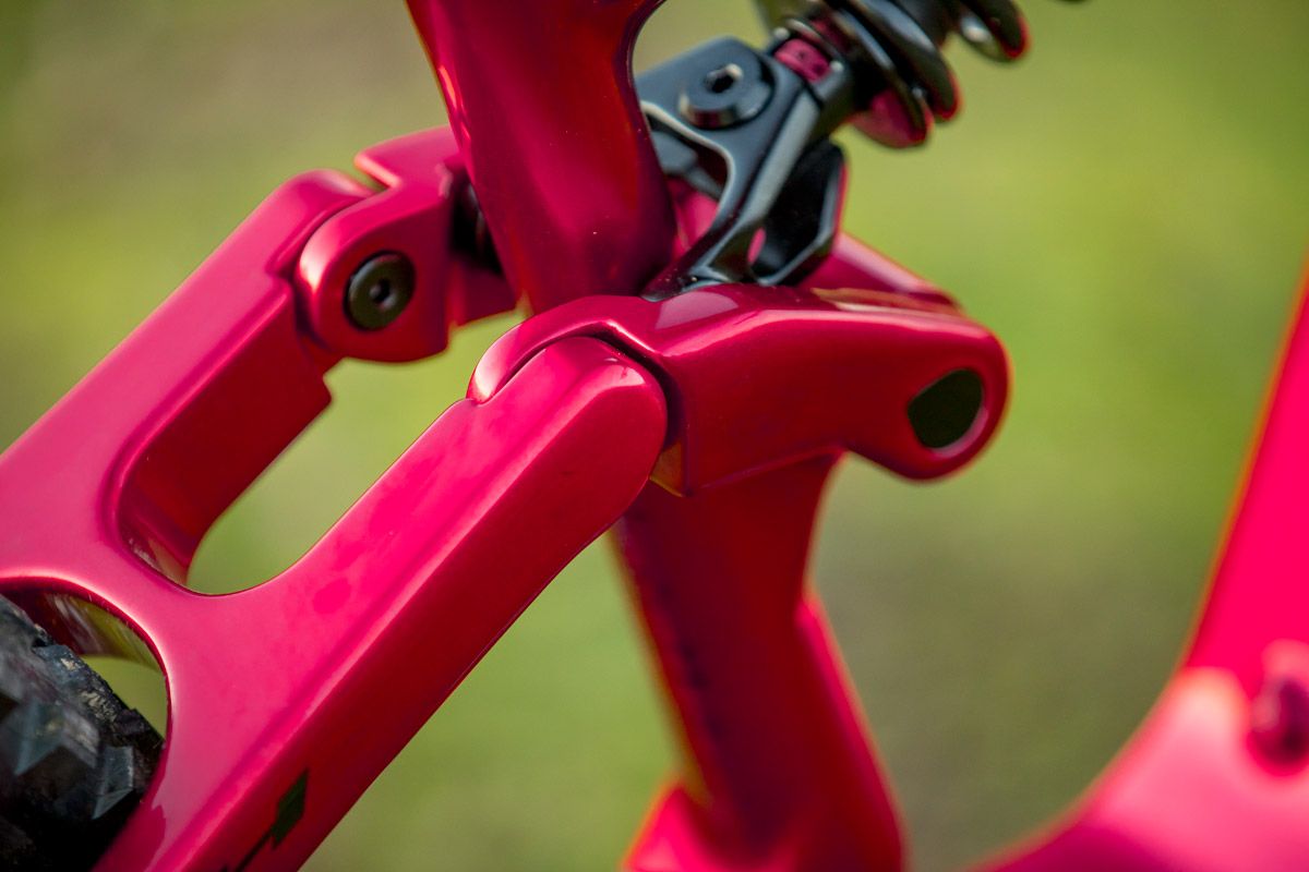 Nueva BH AtomX Carbon. Líneas impecables (14)