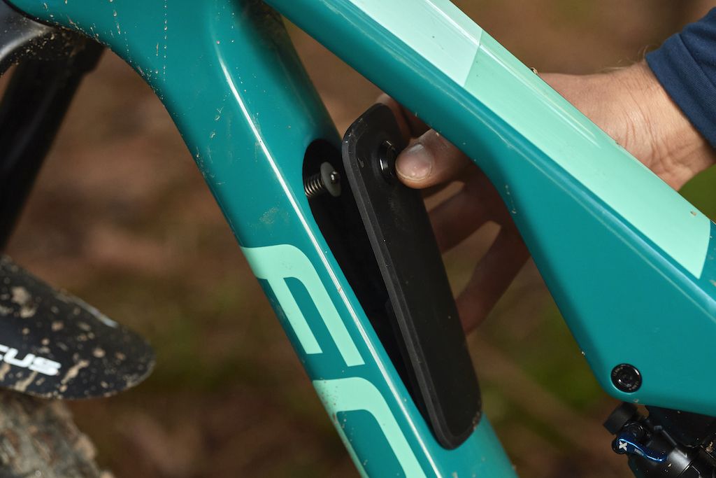 FOCUS JAM CARBONUS MY22 MTB JAM 8 9 ICS Cover 2990 copia