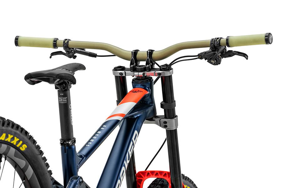 Mondraker Summum Bici de seguridad en pista (6) Mondraker Summum Bici de seguridad en pista (6)