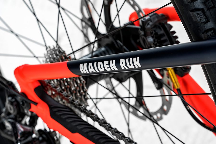 Mondraker Summum Bici de seguridad en pista (7) Mondraker Summum Bici de seguridad en pista (7)