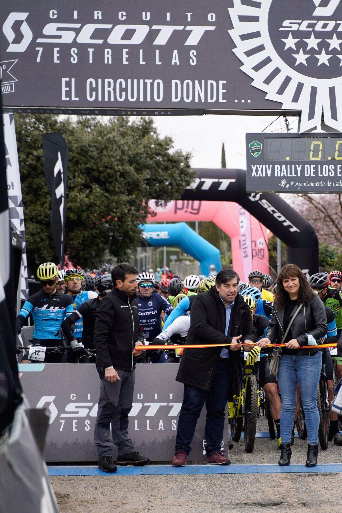 Scott 7 Estrellas. Así fue el Rally de lis Embalses. detalle corte de cintajpg