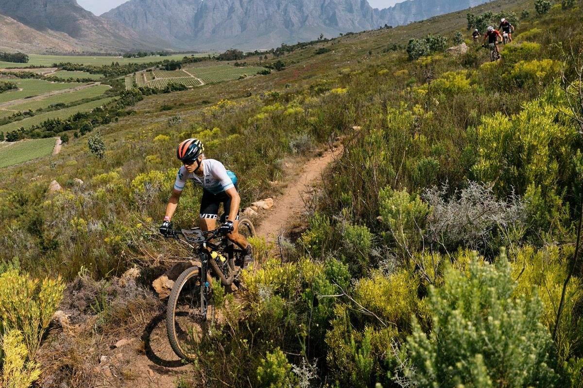 Pauline Ferrand Prevot. A por la Cape Epic Robyn