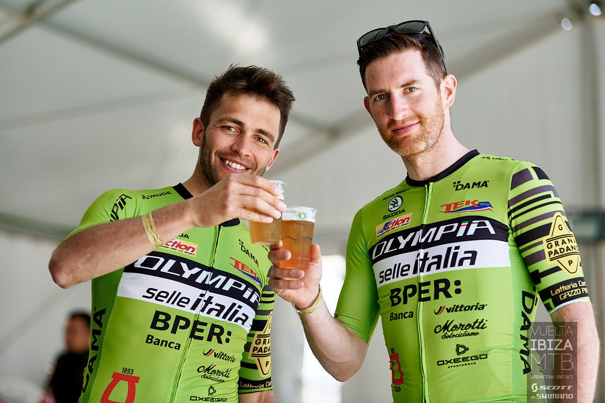 Andrea Righettini y Stefano del Olympia Factory Team 2 Andrea Righettini y Stefano del Olympia Factory Team 2