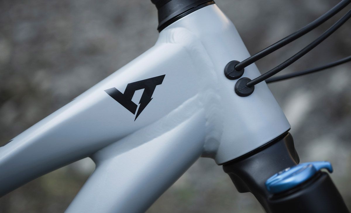 Nueva YT Capra Core 2, en aluminio detalkle