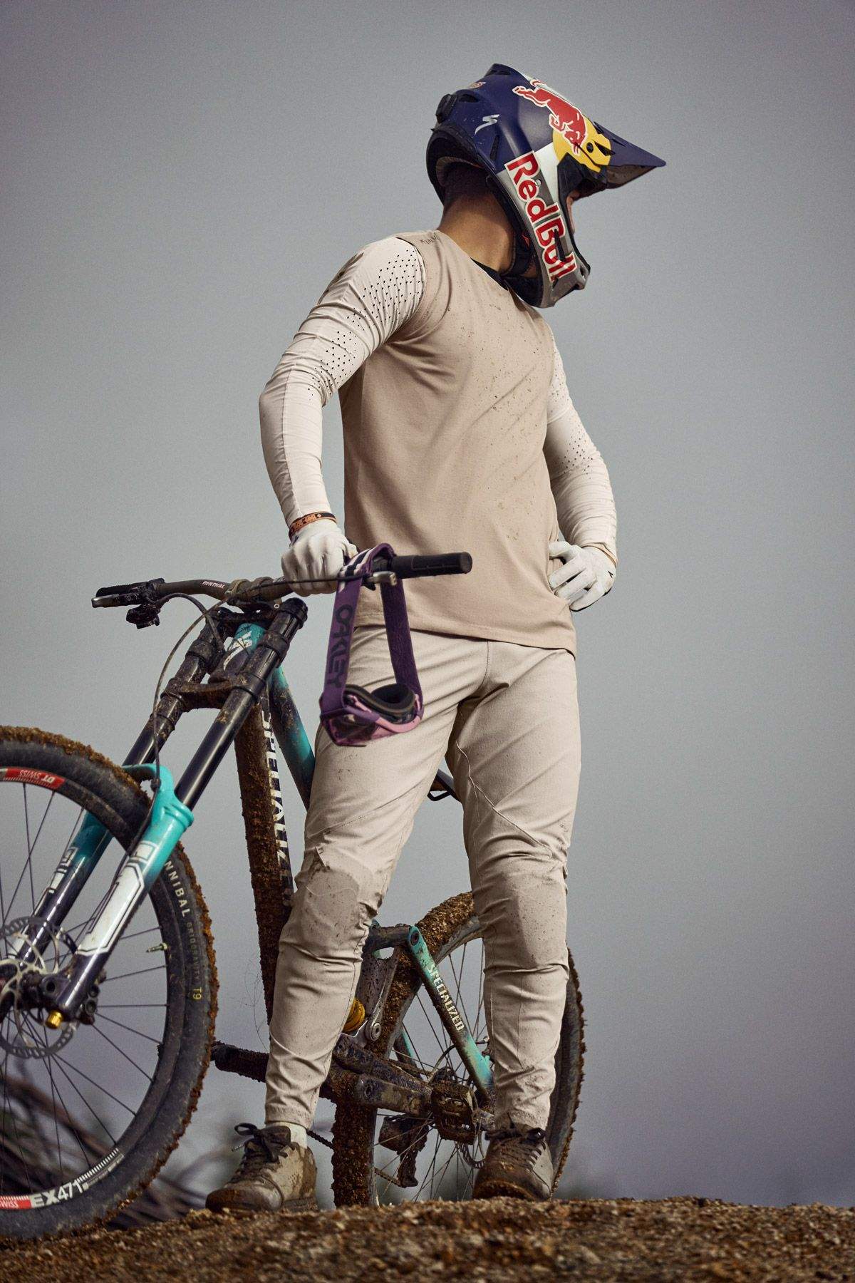 Nueva ropa Gravity Specialized detalle 8