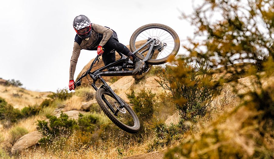 Tsunami Manzaneda, un Enduro de vértigo