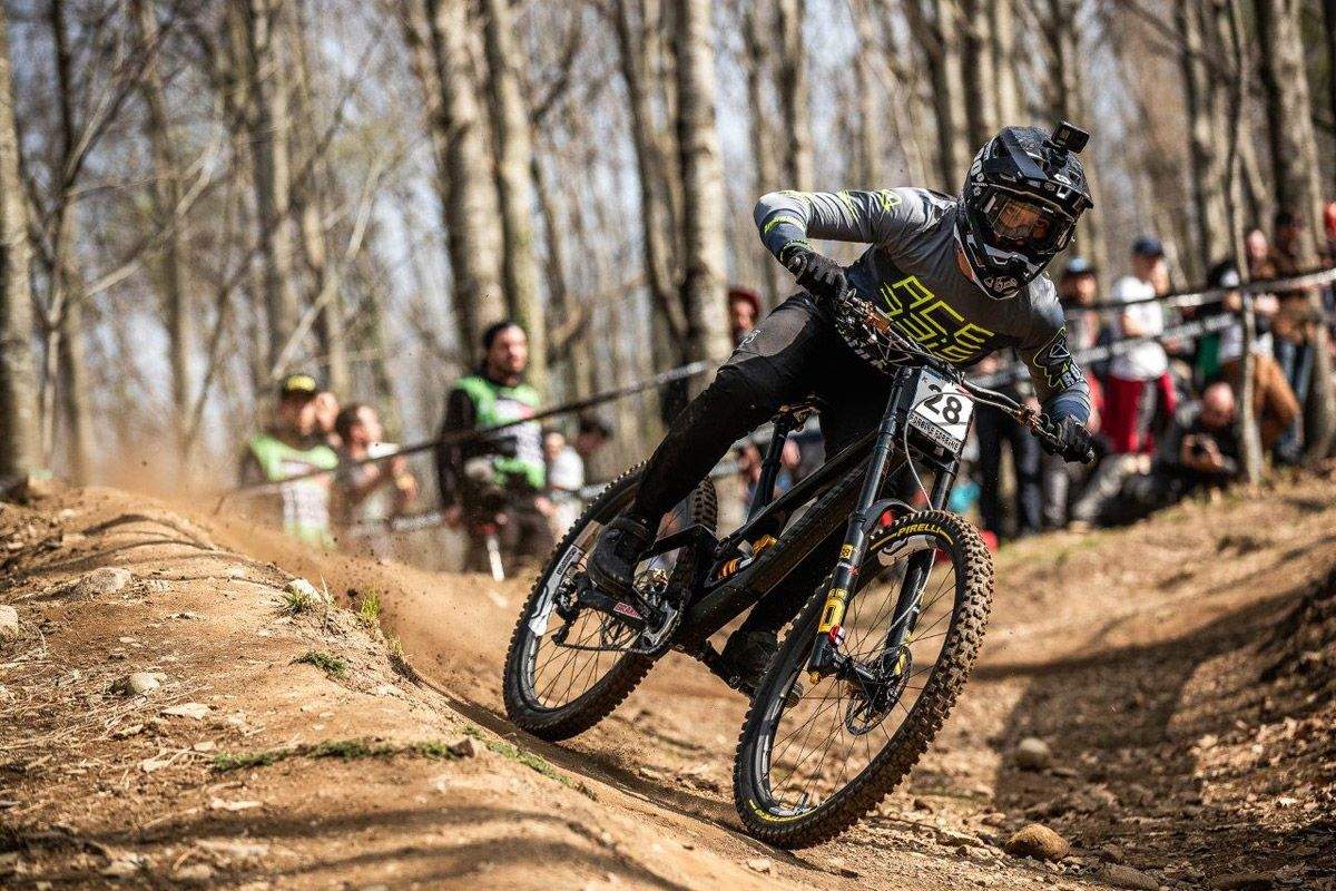 Pirelli Scorpion Race   @rossbell DH Lourdes Sat ROGUE RACING TEAM (2)