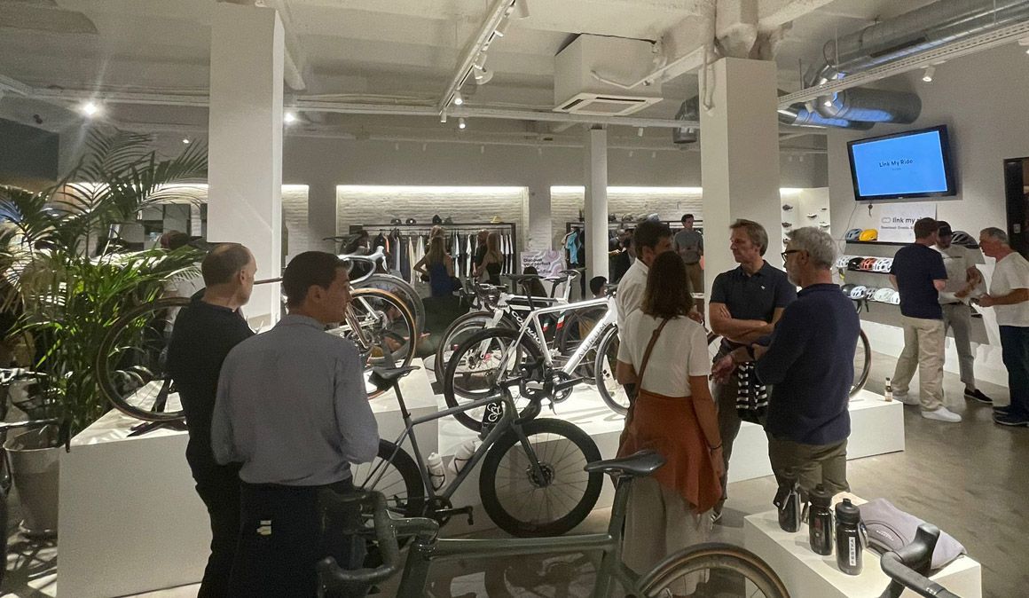 la tienda velodrom de barcelona fue la sede de la presentacion de link my ride la tienda velodrom de barcelona fue la sede de la presentacion de link my ride
