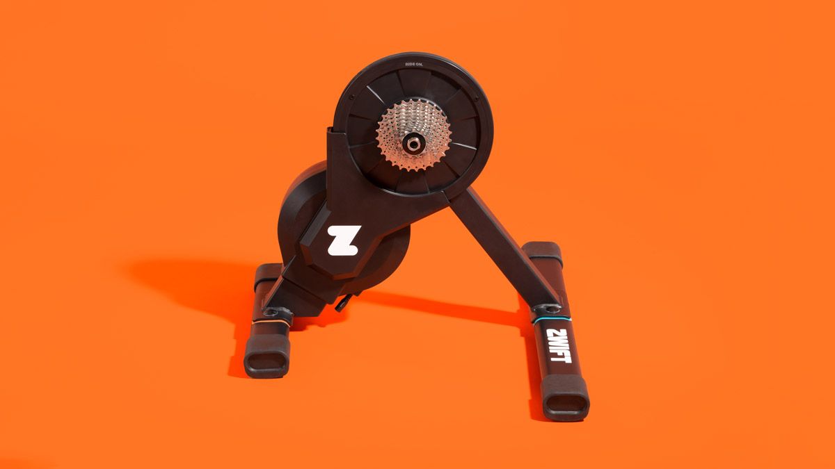 Probamos el Zwift Hub, el primer rodillo inteligente con transmisión directa de la marca Zwift  (6)