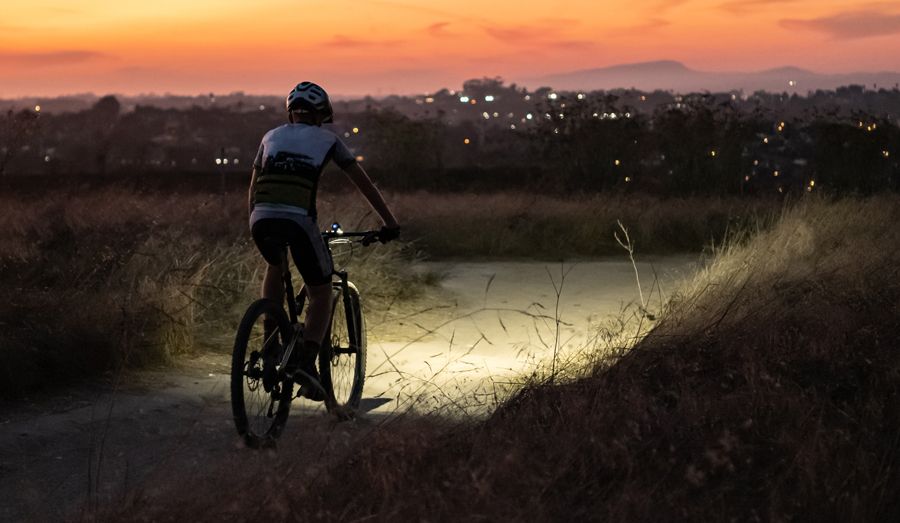 Qué luces puedo montar en mi bici Lo que dice la ley Qué luces puedo montar en mi bici Lo que dice la ley