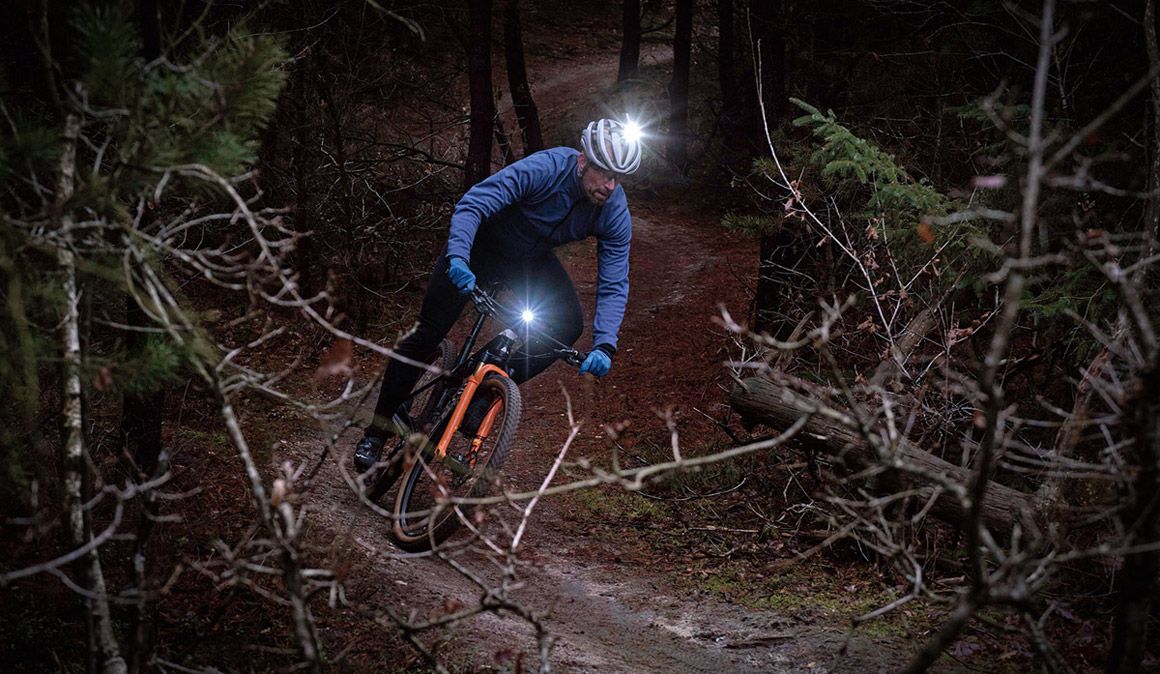 Seguridad nocturna.Todo lo que debes saber sobre la iluminación para bicicletas