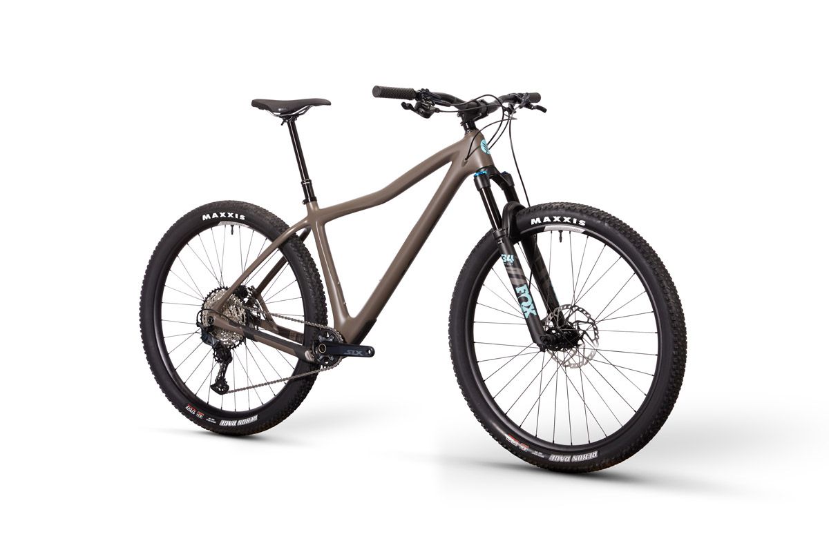 DV9v2 FrontQuarter MuddyWater Deore