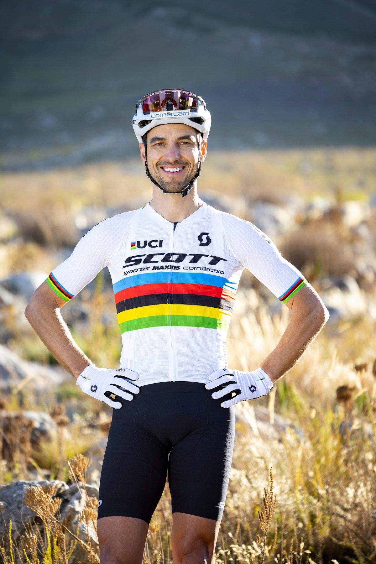 Así son los tres kits de ropa que van a tener en el Scott SRAM (9)