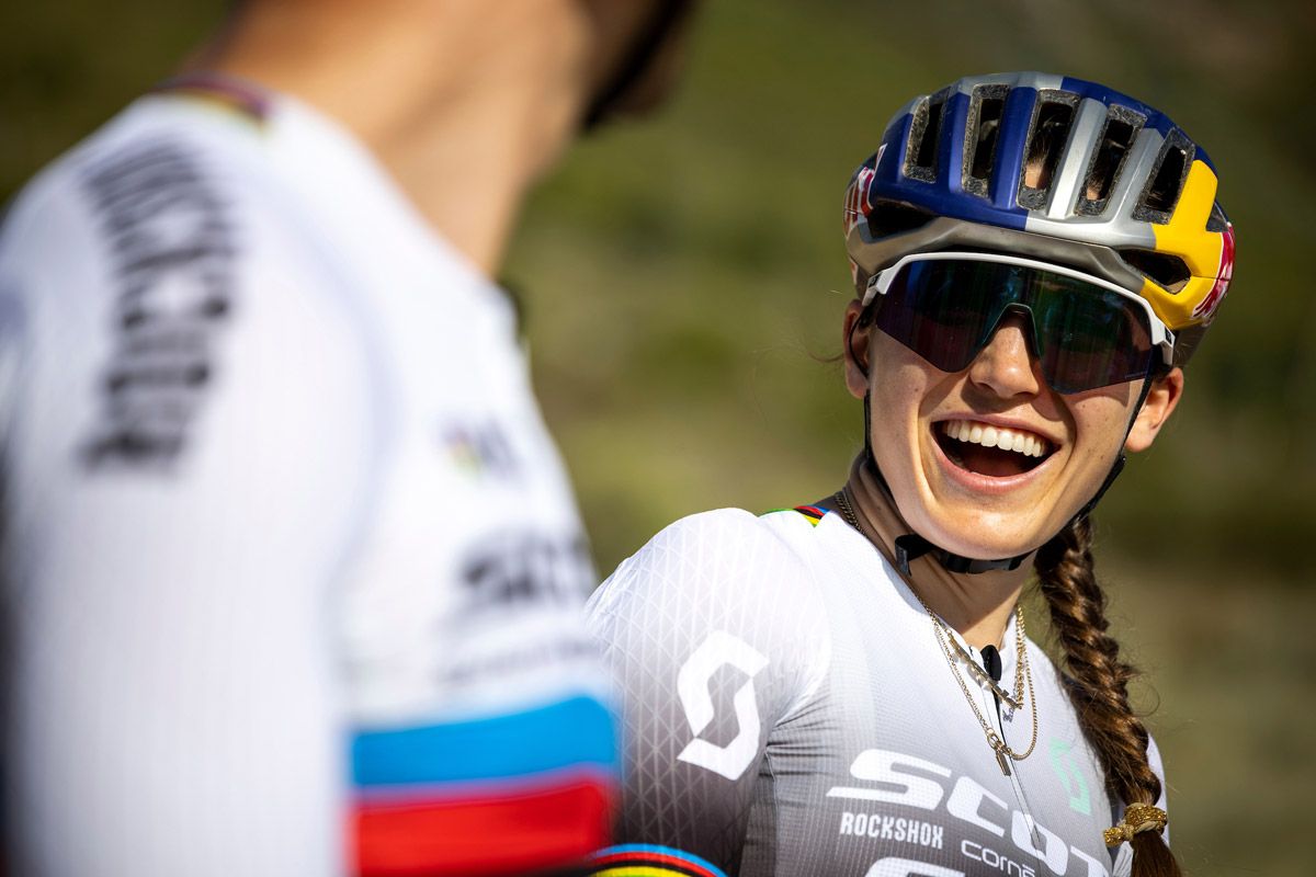 Así son los tres kits de ropa que van a tener en el Scott SRAM (33)