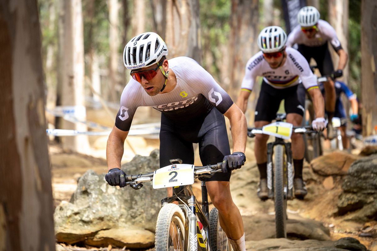 Así son los tres kits de ropa que van a tener en el Scott SRAM (43)