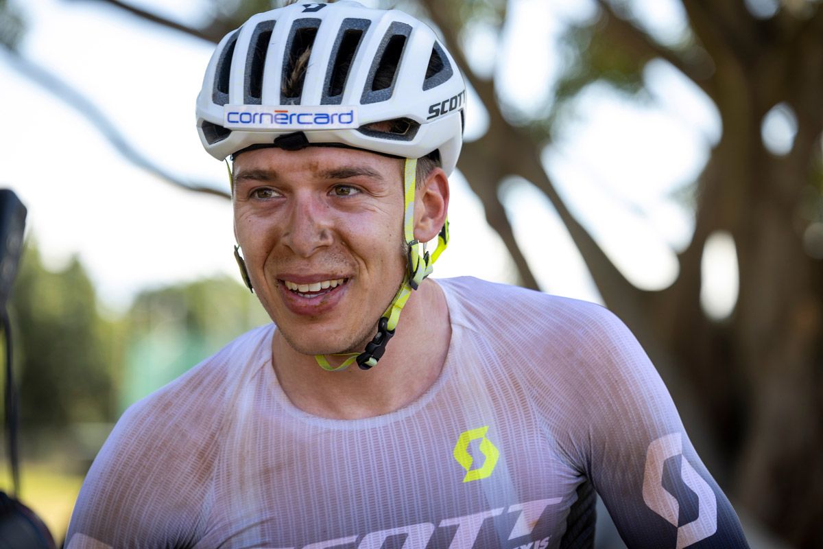 Así son los tres kits de ropa que van a tener en el Scott SRAM (49)