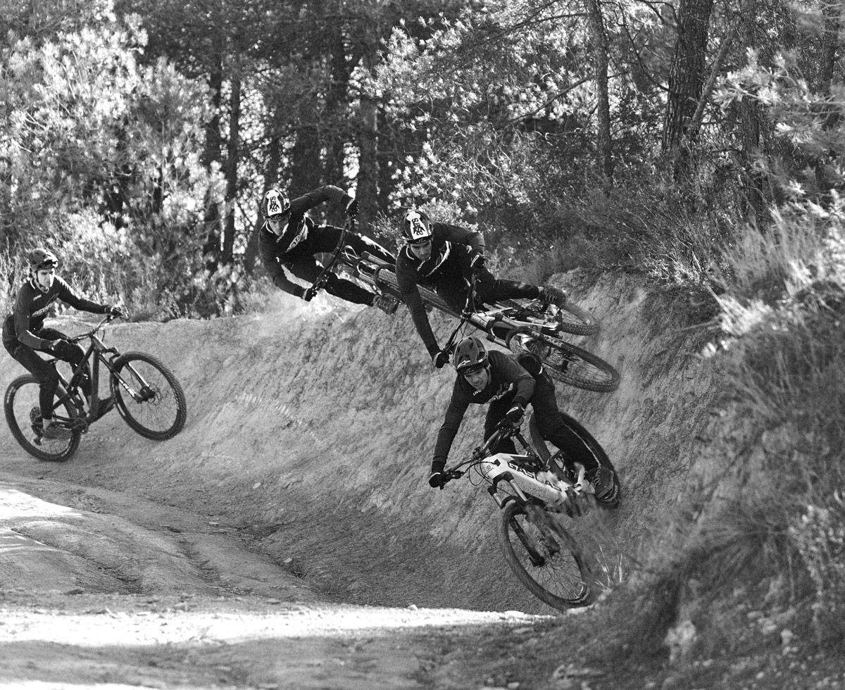 Los hermanos Jorba fichan por Alpinestars detalle 2