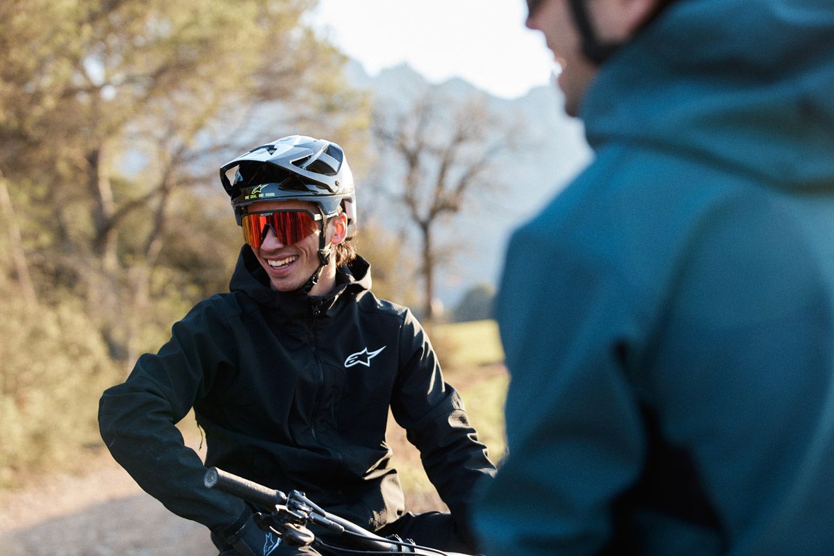 Los hermanos Jorba fichan por Alpinestars detalle 4