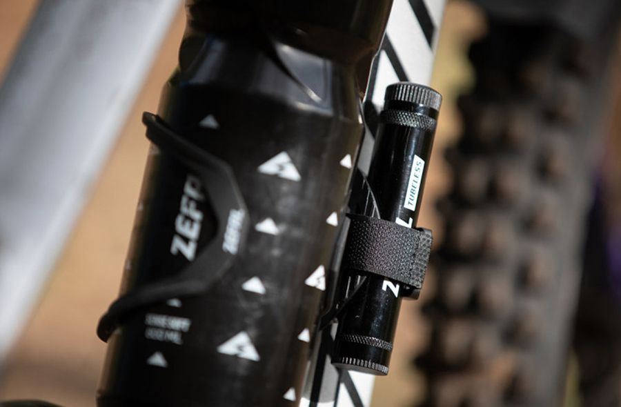 tubeless repair kit (2)