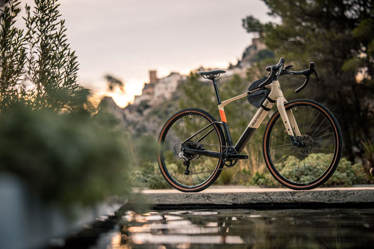 Mondraker presenta la Dusty. Forward Gravel  (1)