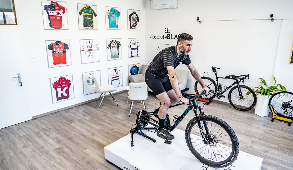 Visitamos los laboratorios de Absolute Black en Eslovenia