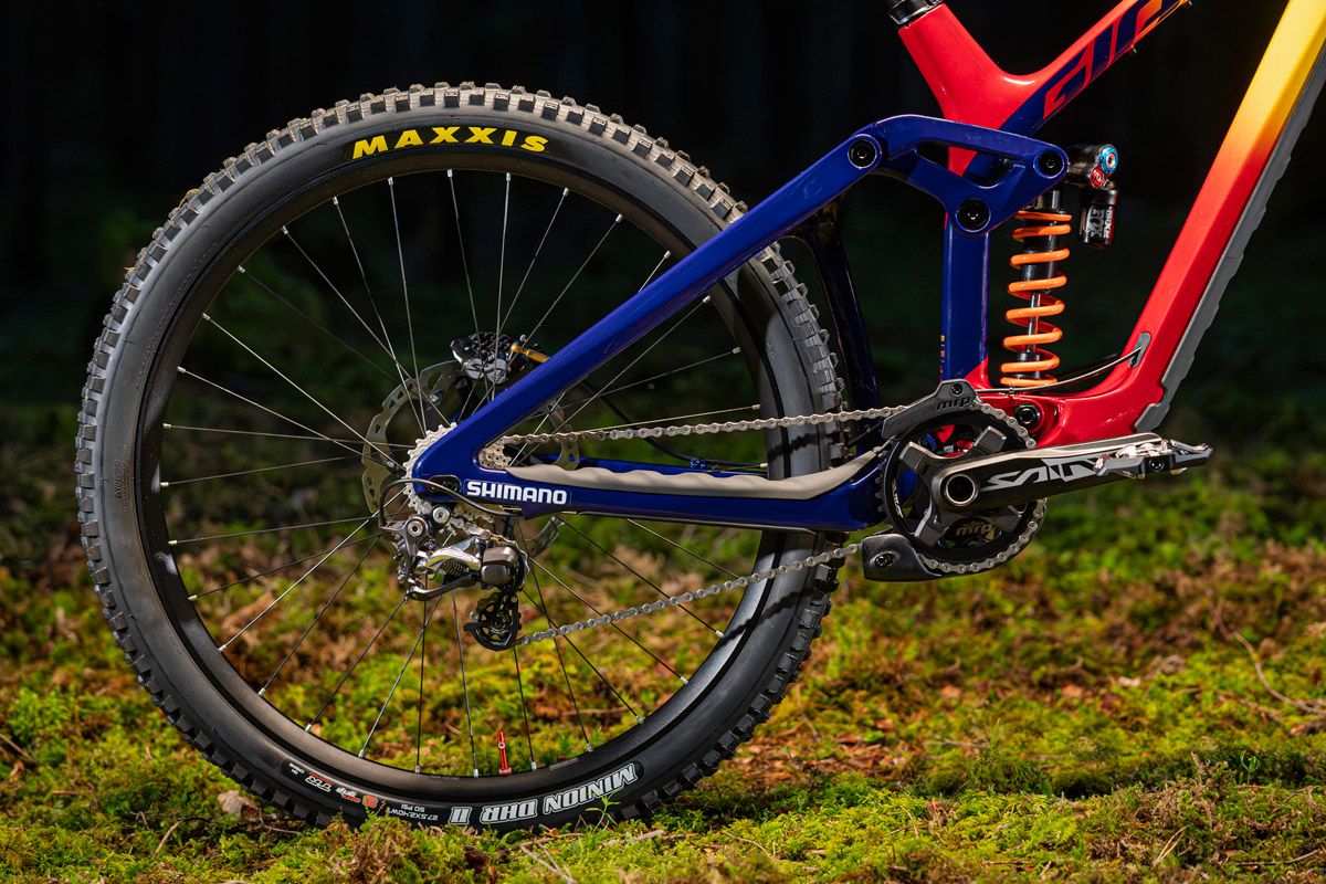 Giant presenta la nueva Glory de descenso (166)