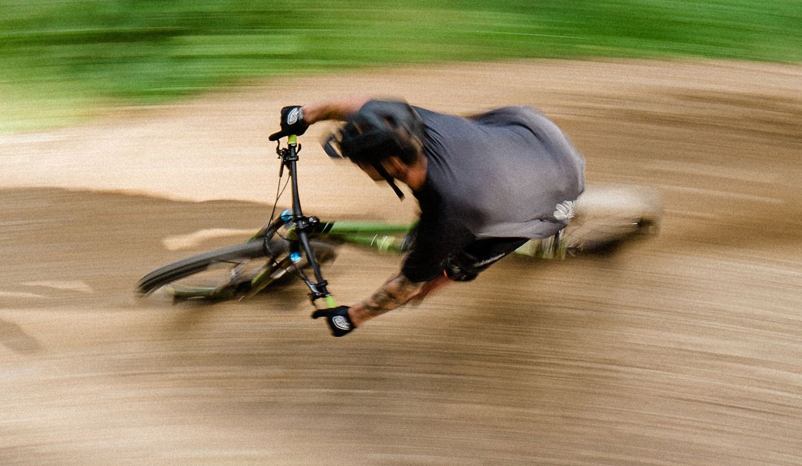 Cómo evitar una dirección inestable al hacer MTB