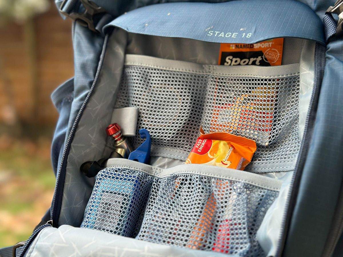 Mochila Evoc Stage 18L (3) Mochila Evoc Stage 18L (3)