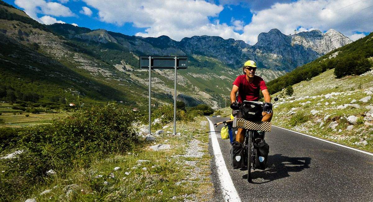 Bicirulin. El síndrome del explorador Albania 2019   02