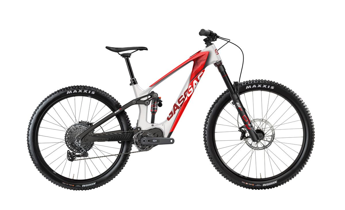 GasGas presenta la nueva MXC. Carbono, SRAM Powertrain y suspensiones DVO (17)
