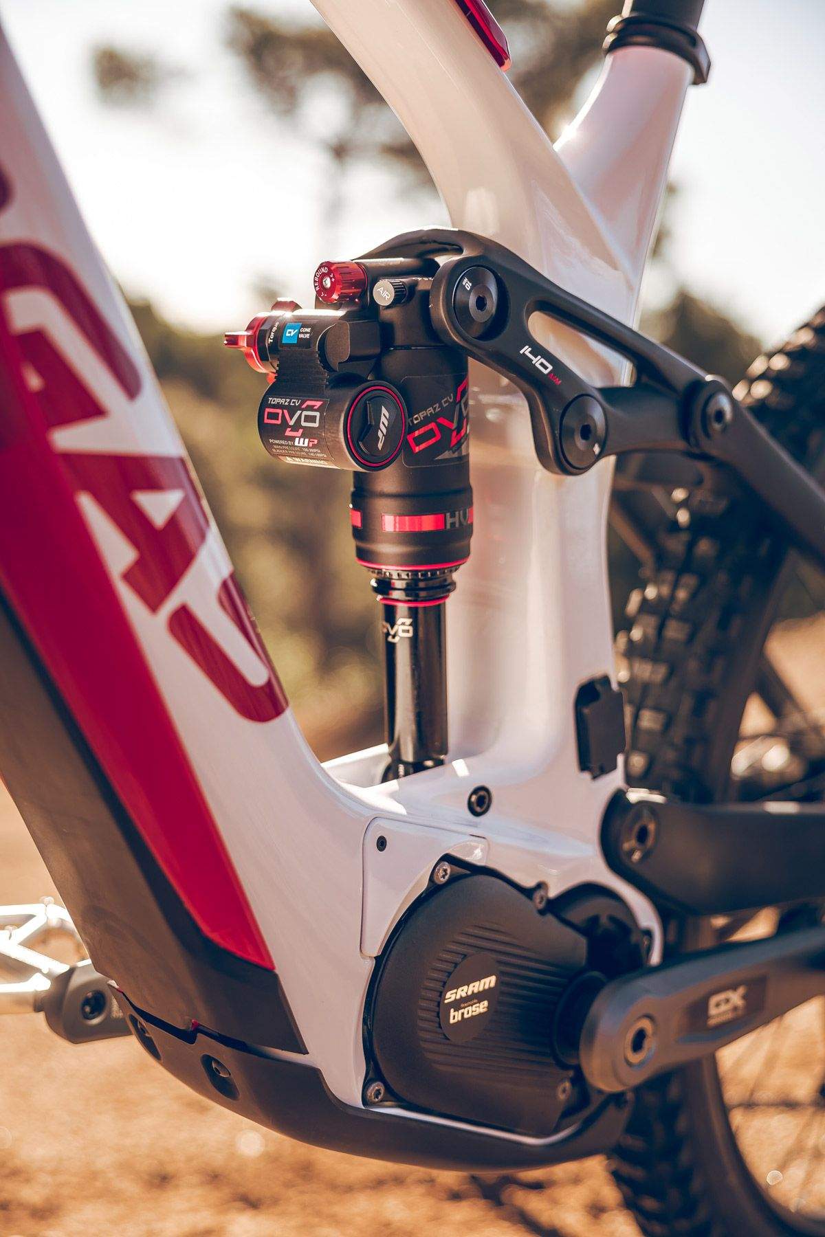 GasGas presenta la nueva MXC. Carbono, SRAM Powertrain y suspensiones DVO (30)