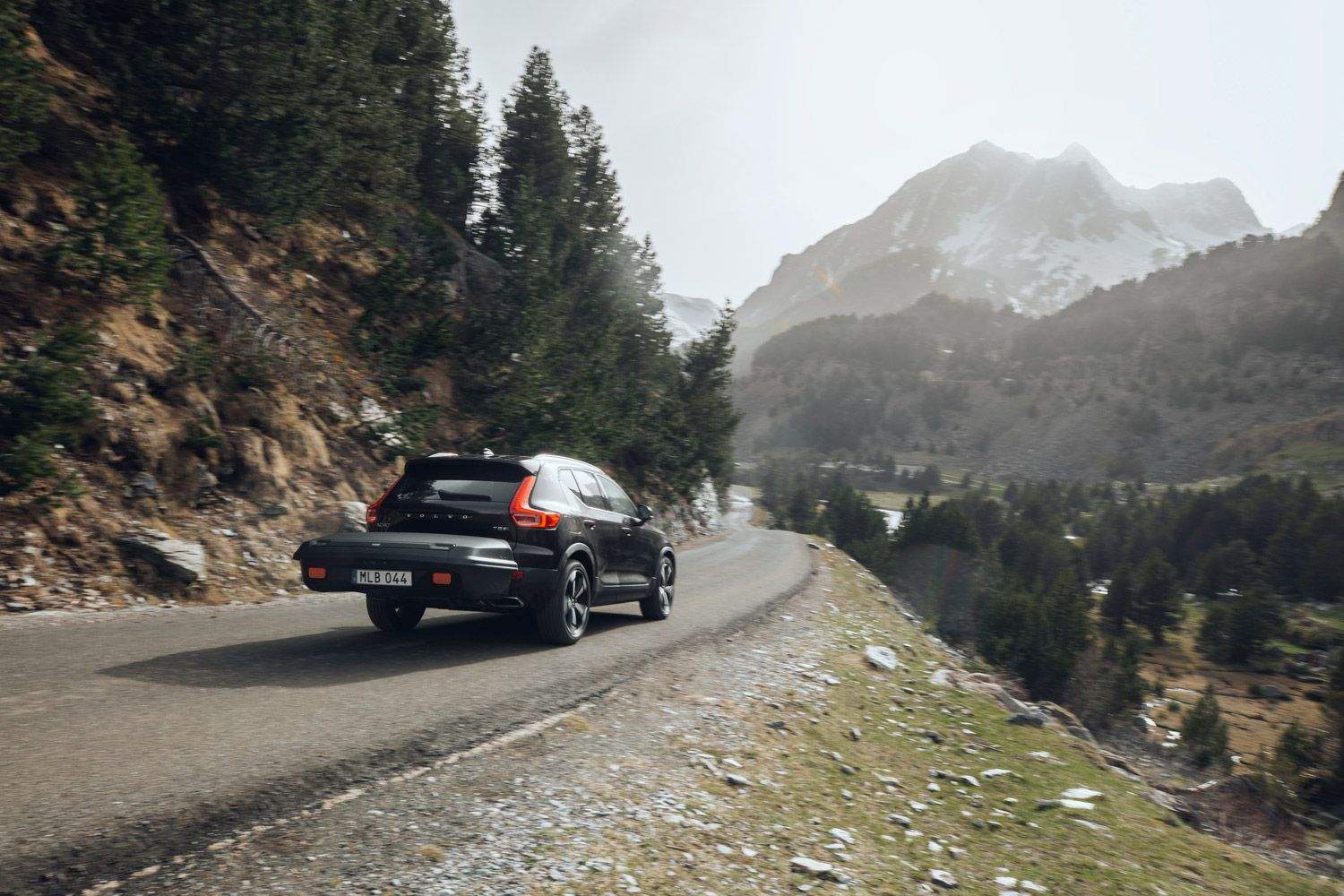 Small Thule Arcos LS Spain 220428 9570 Americas