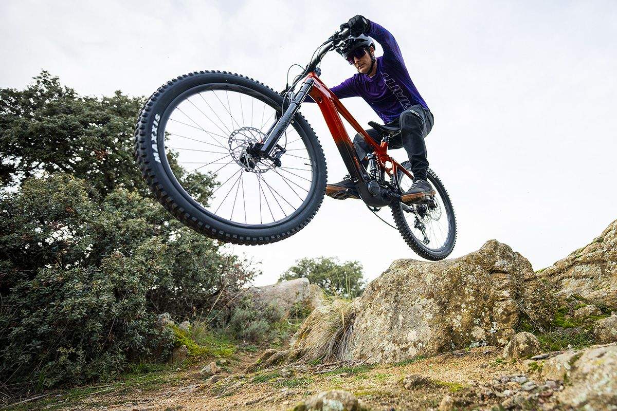 Accion Giant eTrance 01 Accion Giant eTrance 01