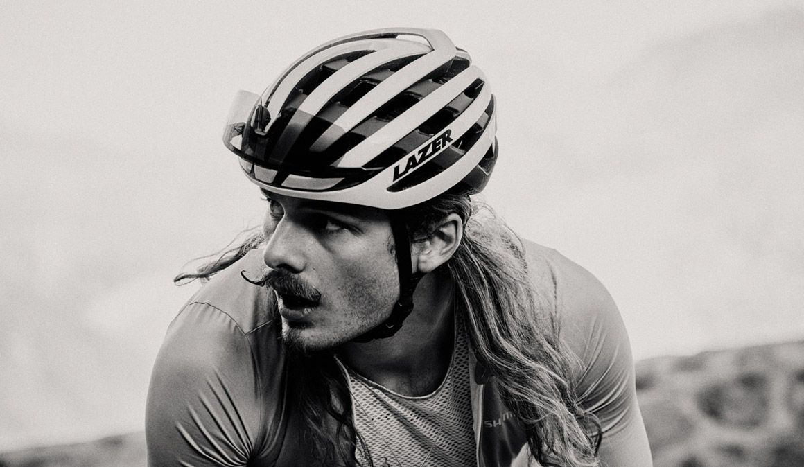 Lazer renueva su casco Z1 con Kineticore.
