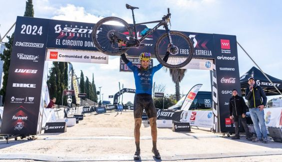 Clásica Valdemorillo. Fran Herrero y Natalia Fischer estrenaron equipo con victoria Clásica Valdemorillo. Fran Herrero y Natalia Fischer estrenaron equipo con victoria