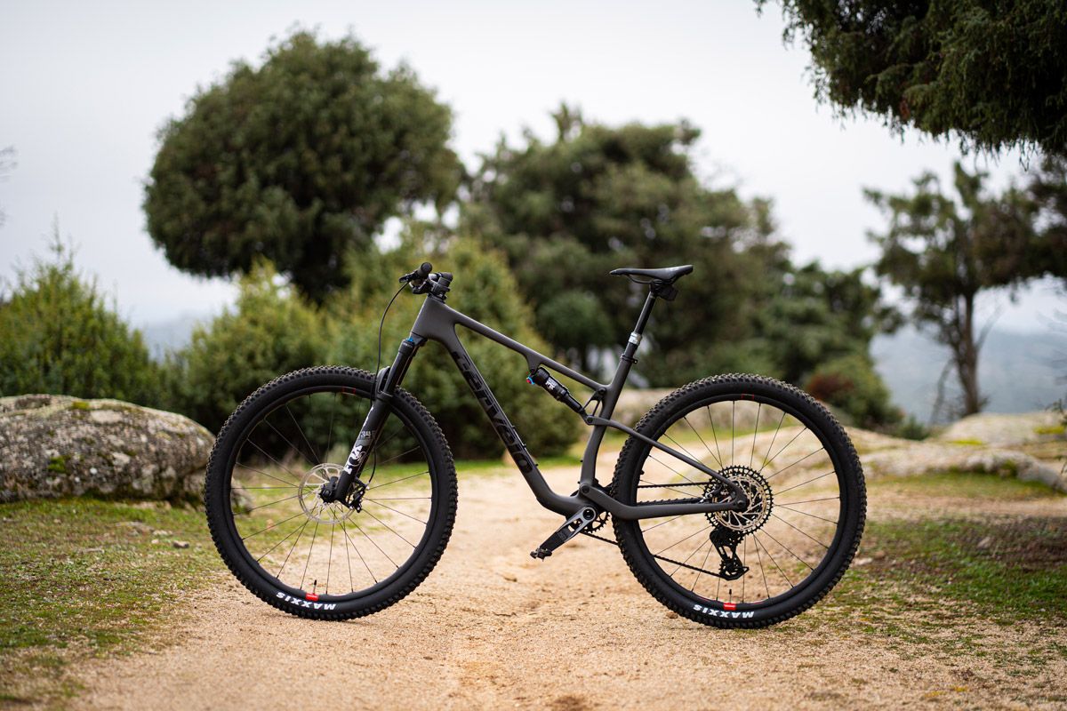 Versus Santa Cruz Blur y Cervélo ZFS 5 (75)