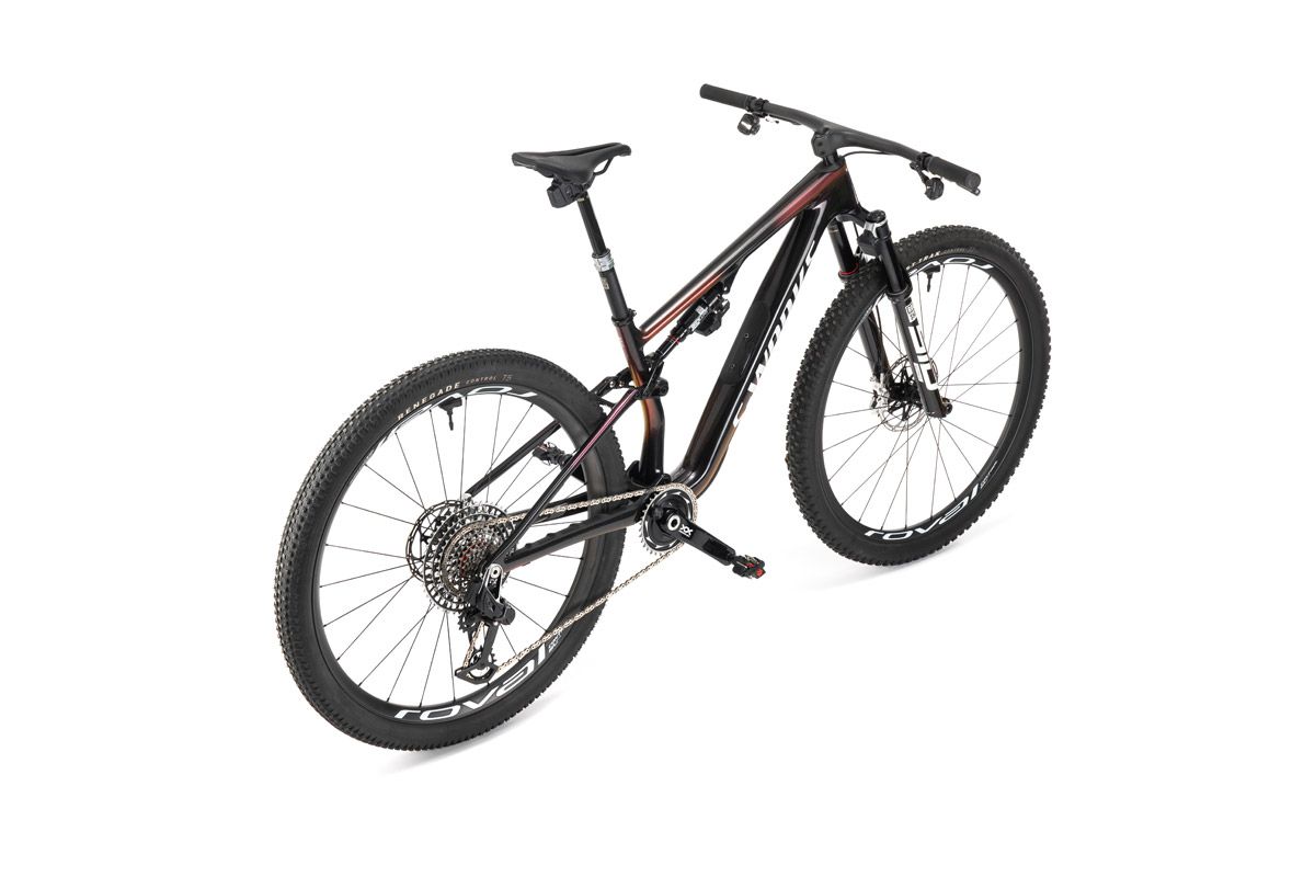 Specialized presenta la nueva Epic 8 Estdio Specialized Epic (3)
