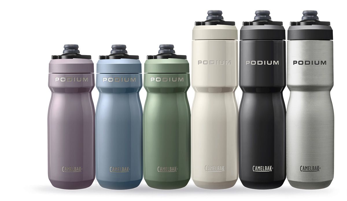 CamelBak presenta los bidones Podium Titanium y Podium Steel CamelBak presenta los bidones Podium Titanium y Podium Steel