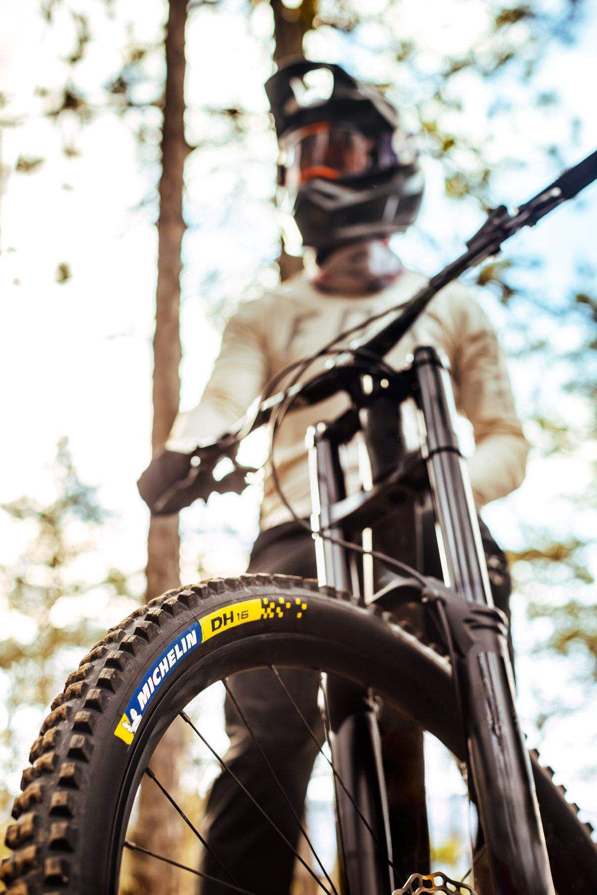 Michelin DH Racing Line, nueva gama para los descensos accion 4