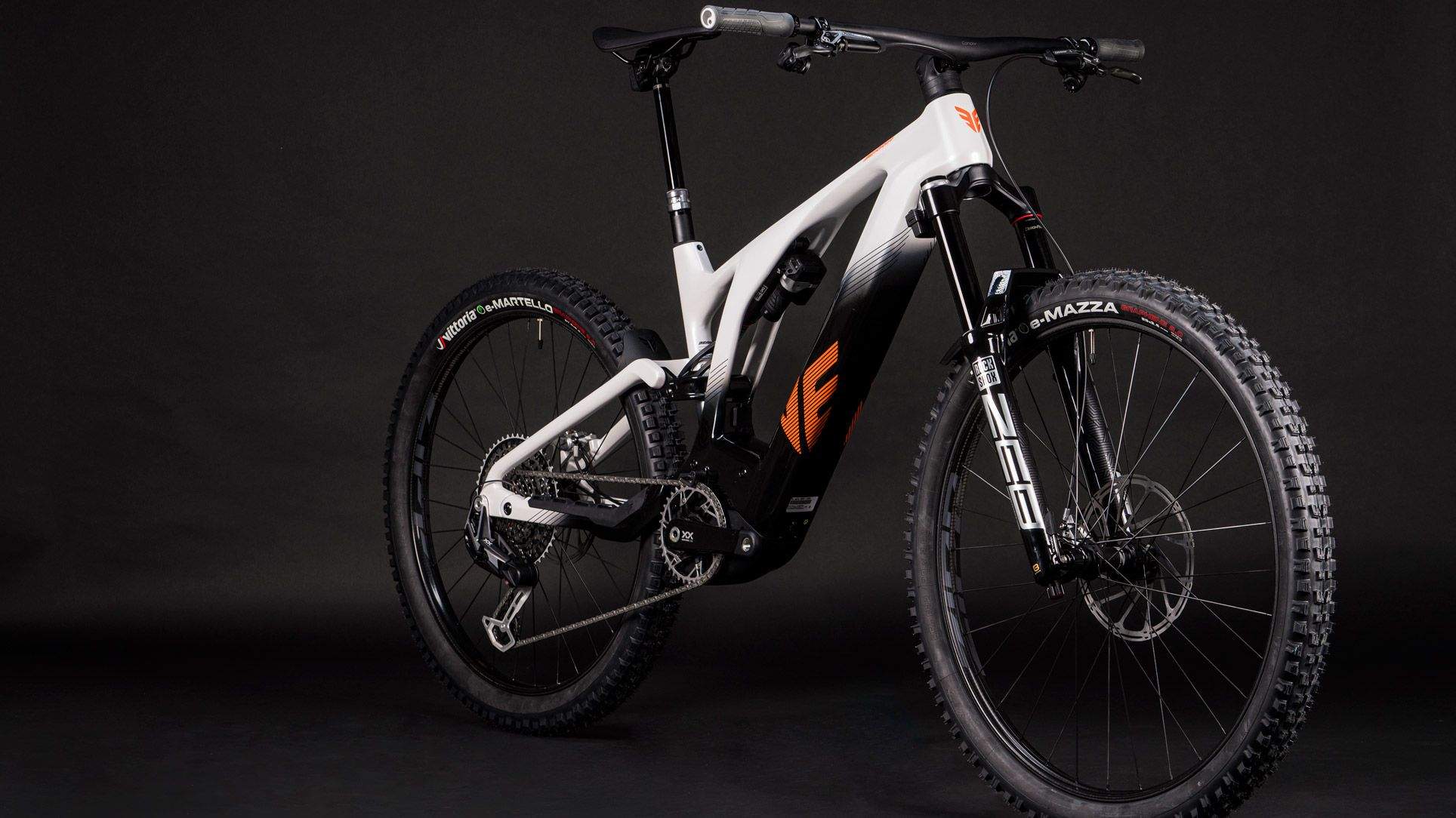 Berria presenta su nueva Stratos, ebike con cambio y suspensiones automáticas