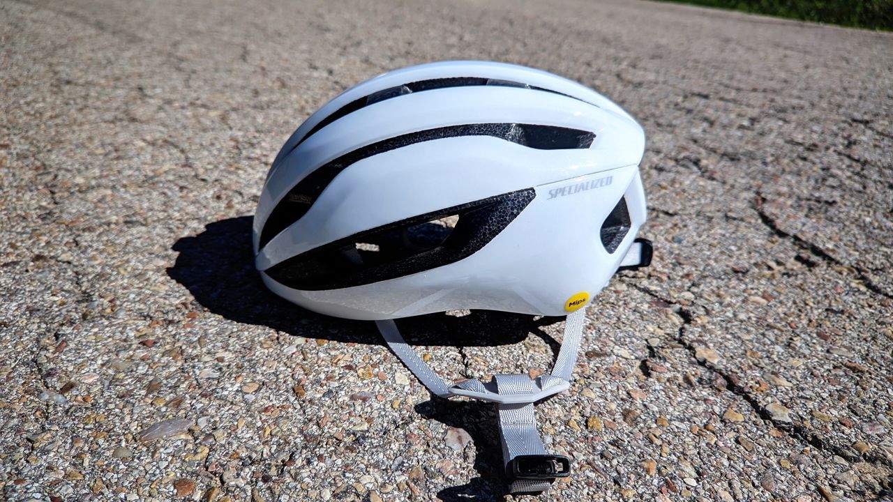 Probamos el casco Specialized Loma (1)
