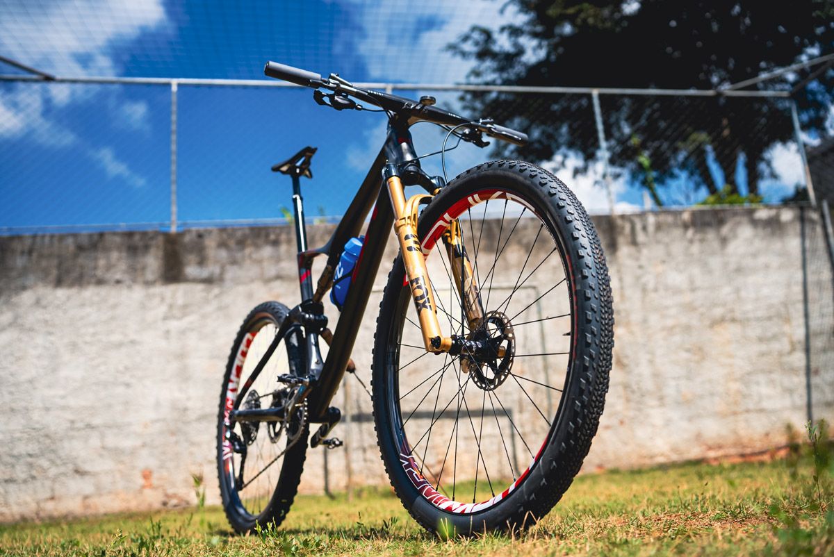 La BH Lynx Race especial de David Valero para la Copa del Mundo (17)