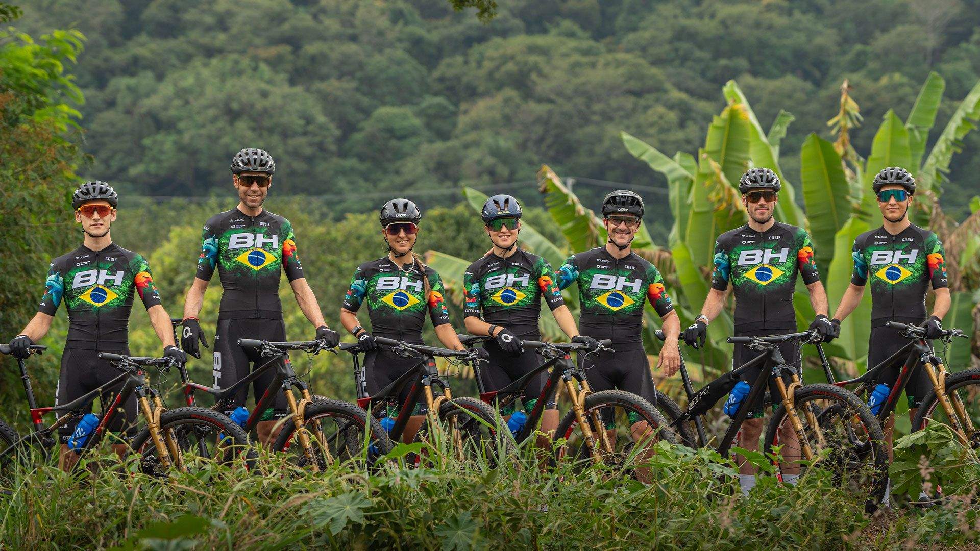 El BH Coloma Team inicia la Copa del Mundo en Brasil con un maillot especial El BH Coloma Team inicia la Copa del Mundo en Brasil con un maillot especial