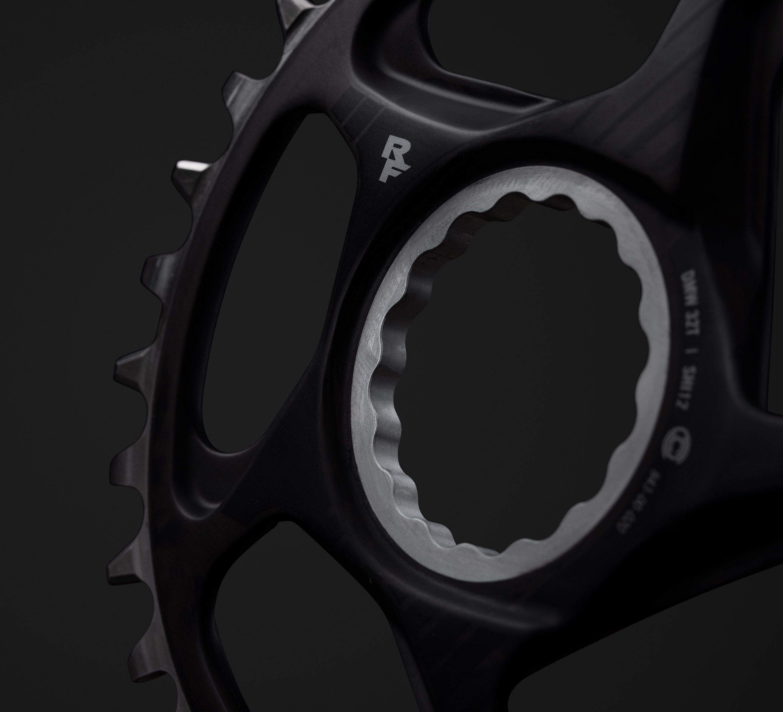 Race Face utiliza combina tres materiales en su nuevo plato Era detalle 7
