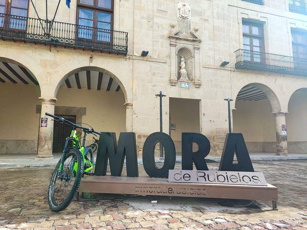 2 CalleMora
