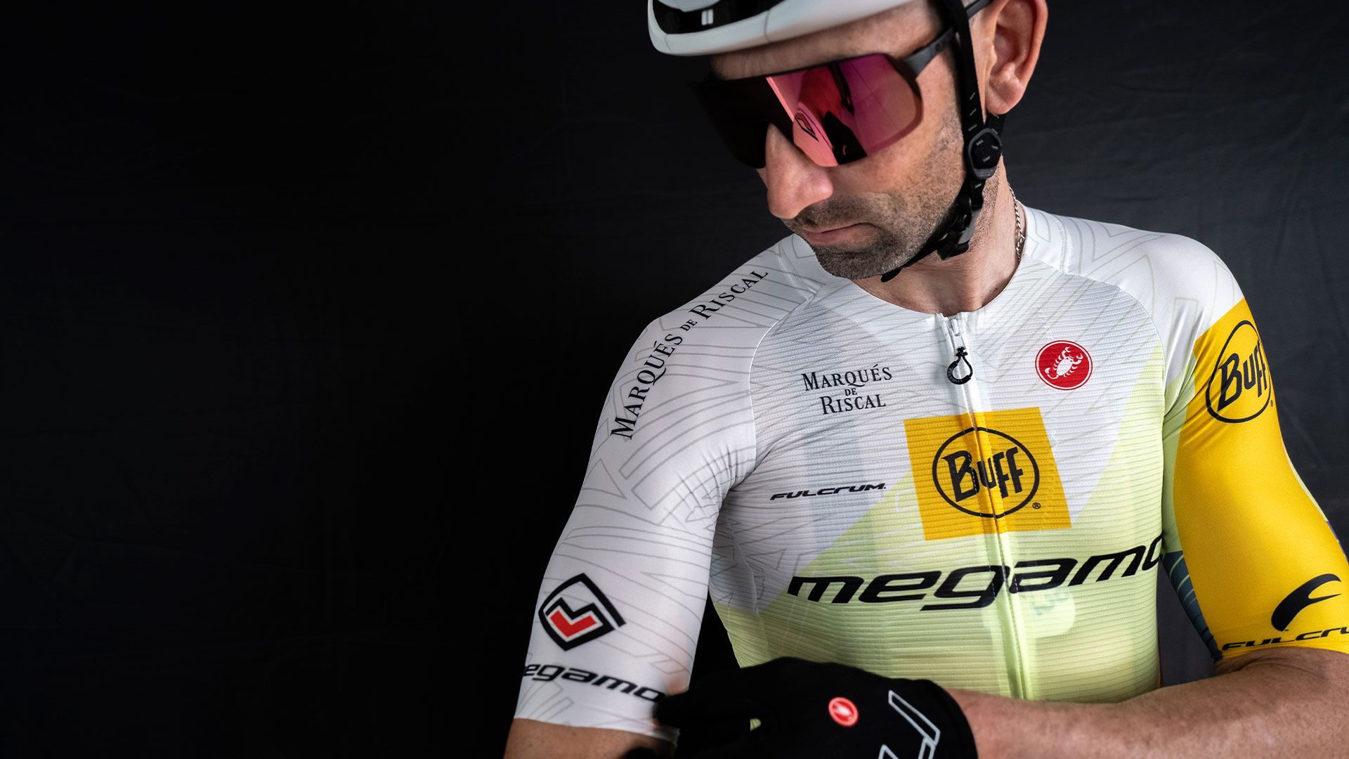 Castelli y BUFF Megamo lanzan una serie limitada de maillots del equipo