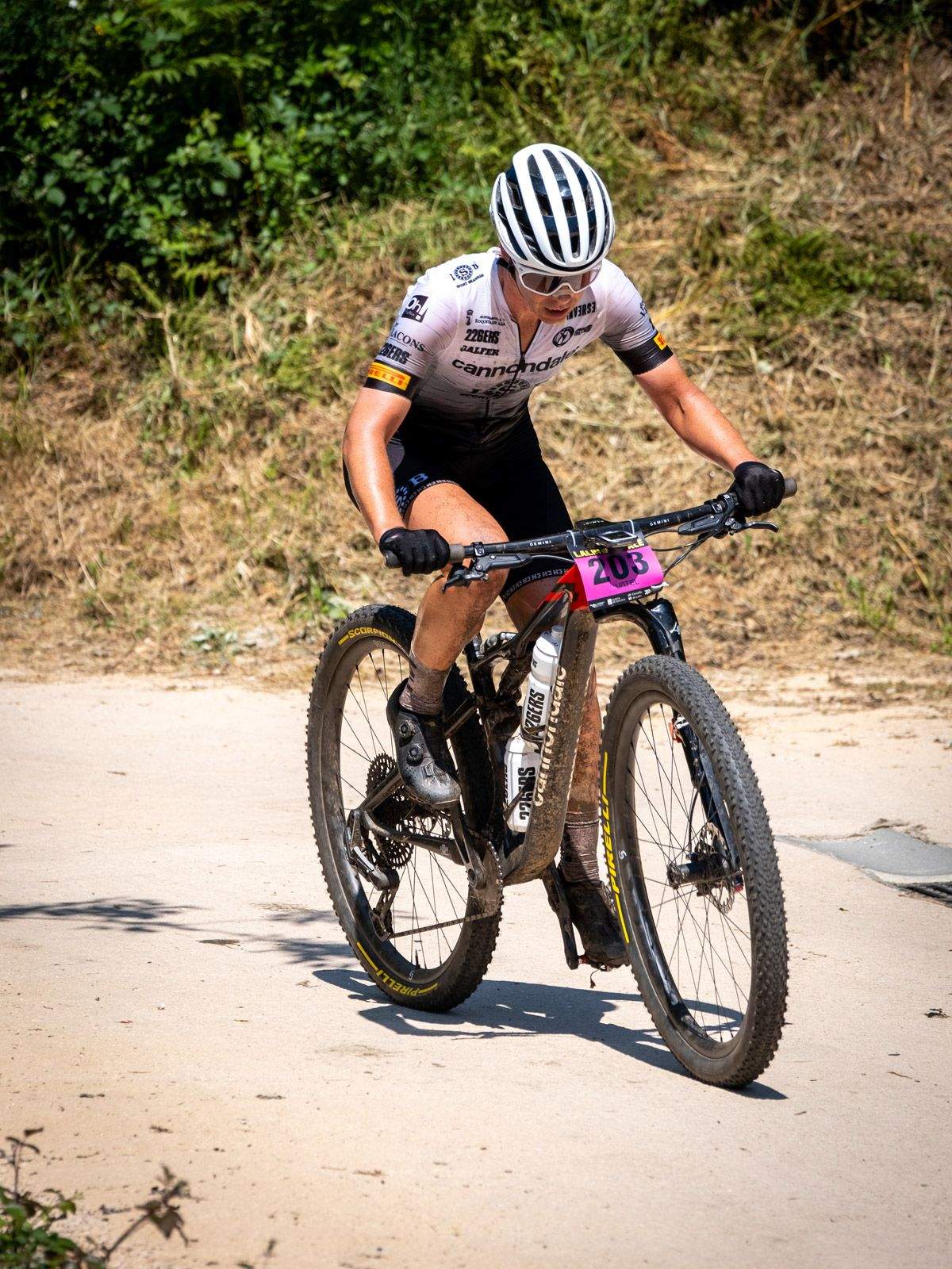 Kortekaas y Sánchez se llevan los títulos en los nacionales XCM detalle