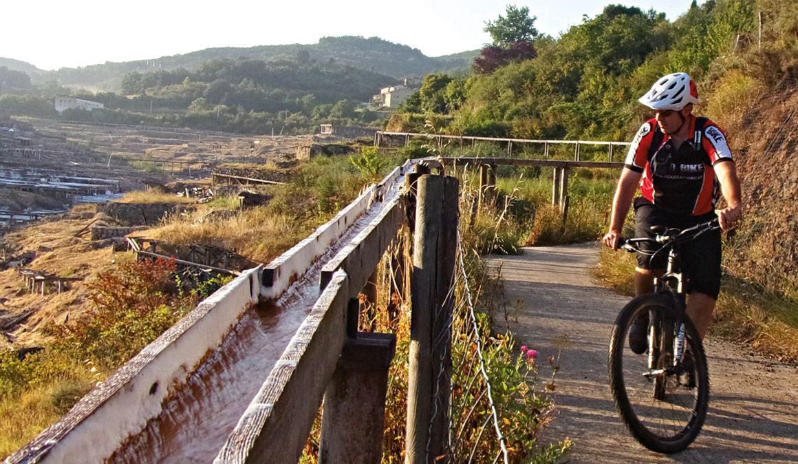 Rutas para el verano salinas de anana alava