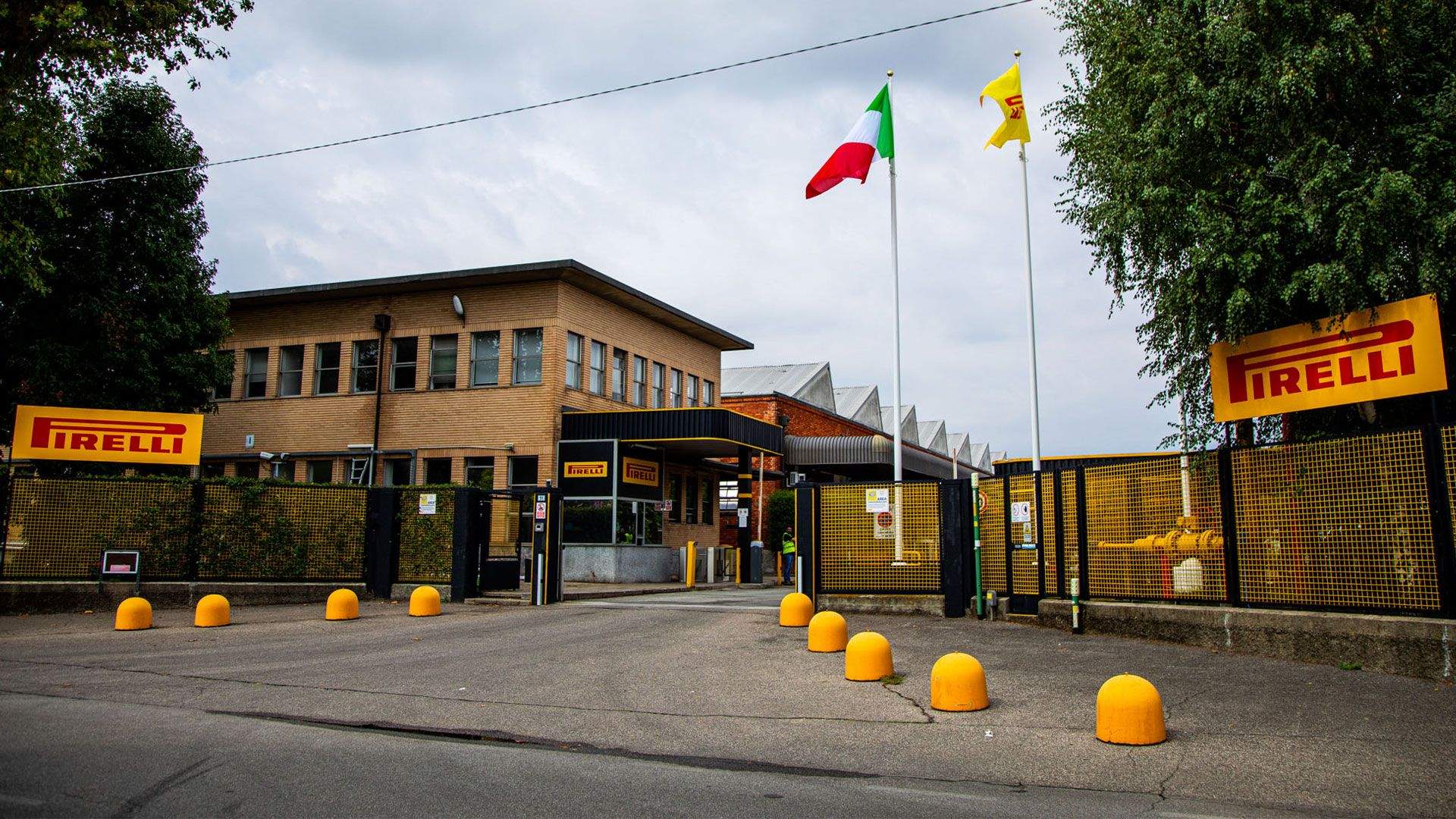 PIRELLI. Visitamos su cuartel general