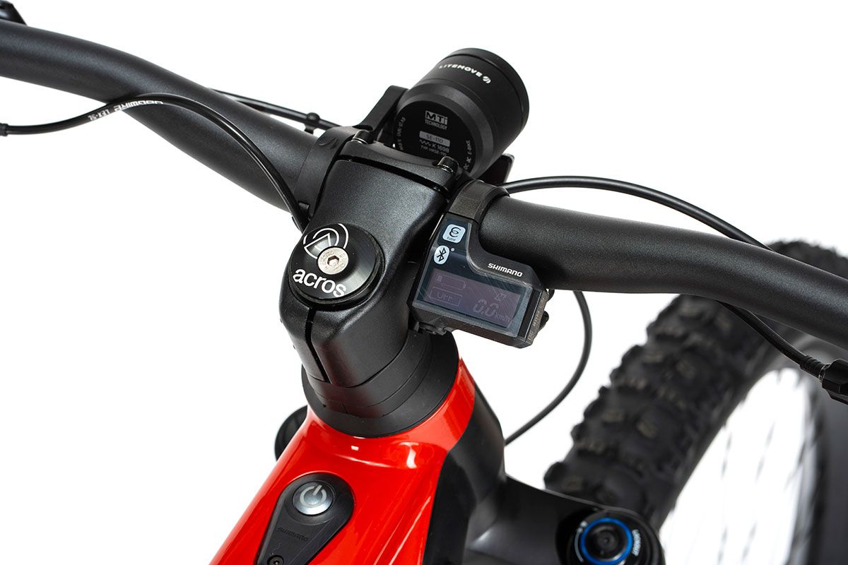 Estudio Beeq M850 Wild (14)